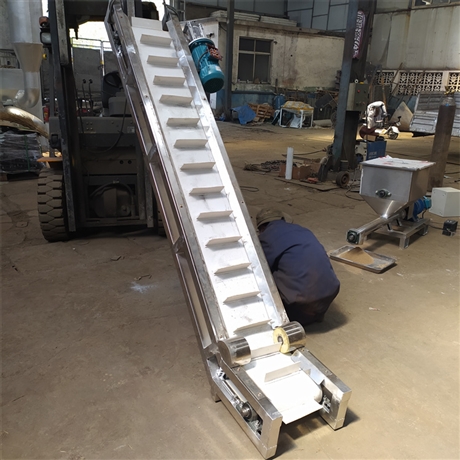 砂石槽型托辊输送机XWZF砂石矿渣槽型托辊输送机设备