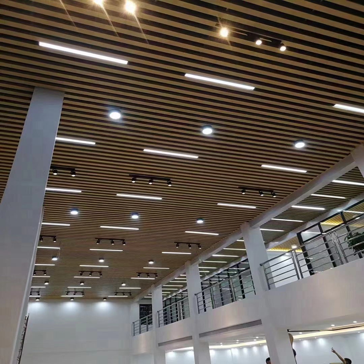长沙写字楼室内铝方管天花欧佰型材铝方通
