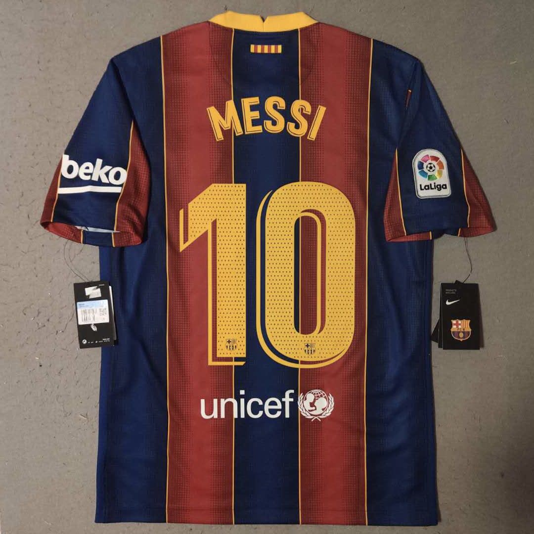 巴萨下赛季球衣|太离谱了！法蒂不肯交出10号球衣，梅西回巴受阻，大巴黎开心