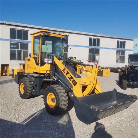 山东莱州的铲车新装载机多钱一台重工zl925山东莱州的铲车