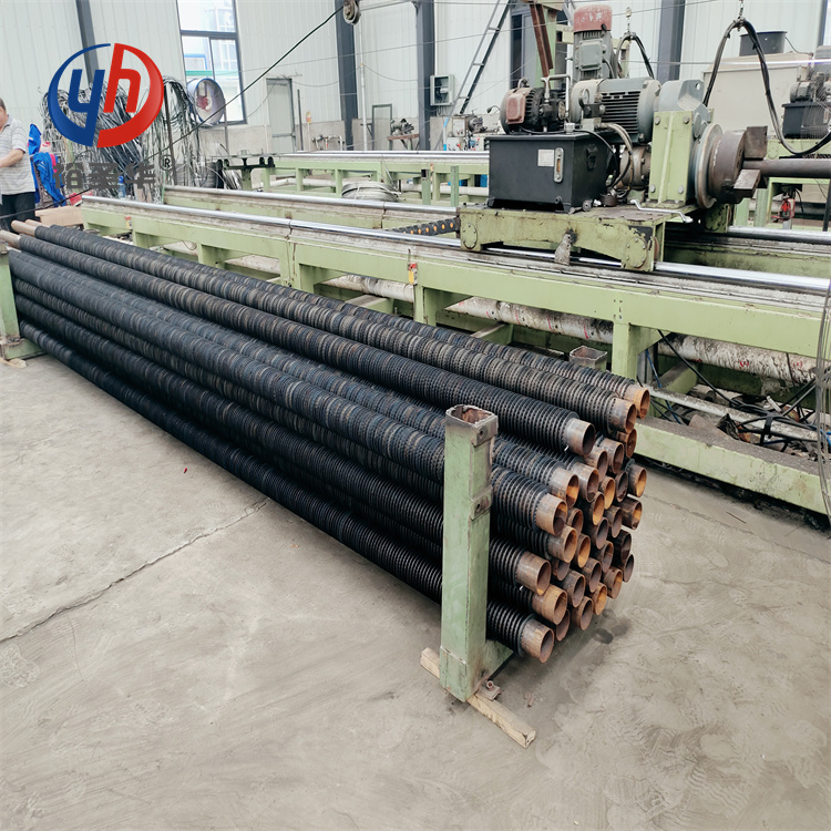 钢制缠绕式翅片管散热器是工业上用作加热或空气冷却的一款换热设备.