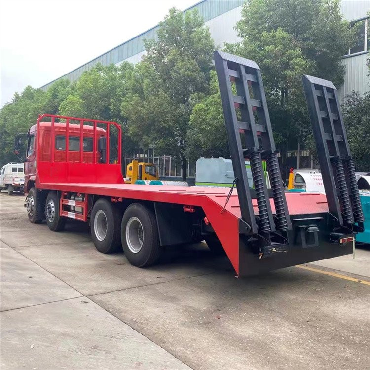 河南省信阳挖机专用平板运输车4轴平板运输车工程机械运输车
