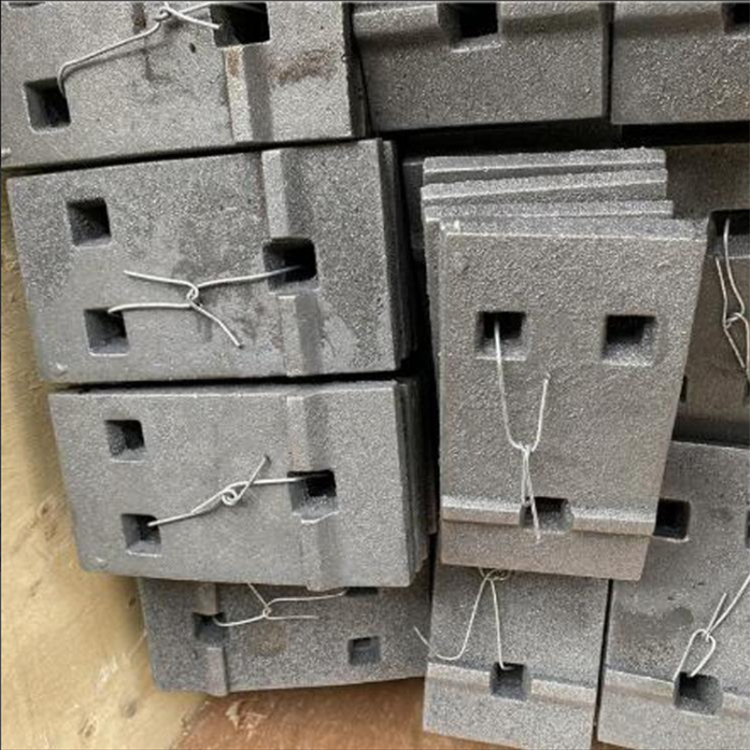 43kg钢轨铁垫板 双孔轨枕铁垫板铁路配件