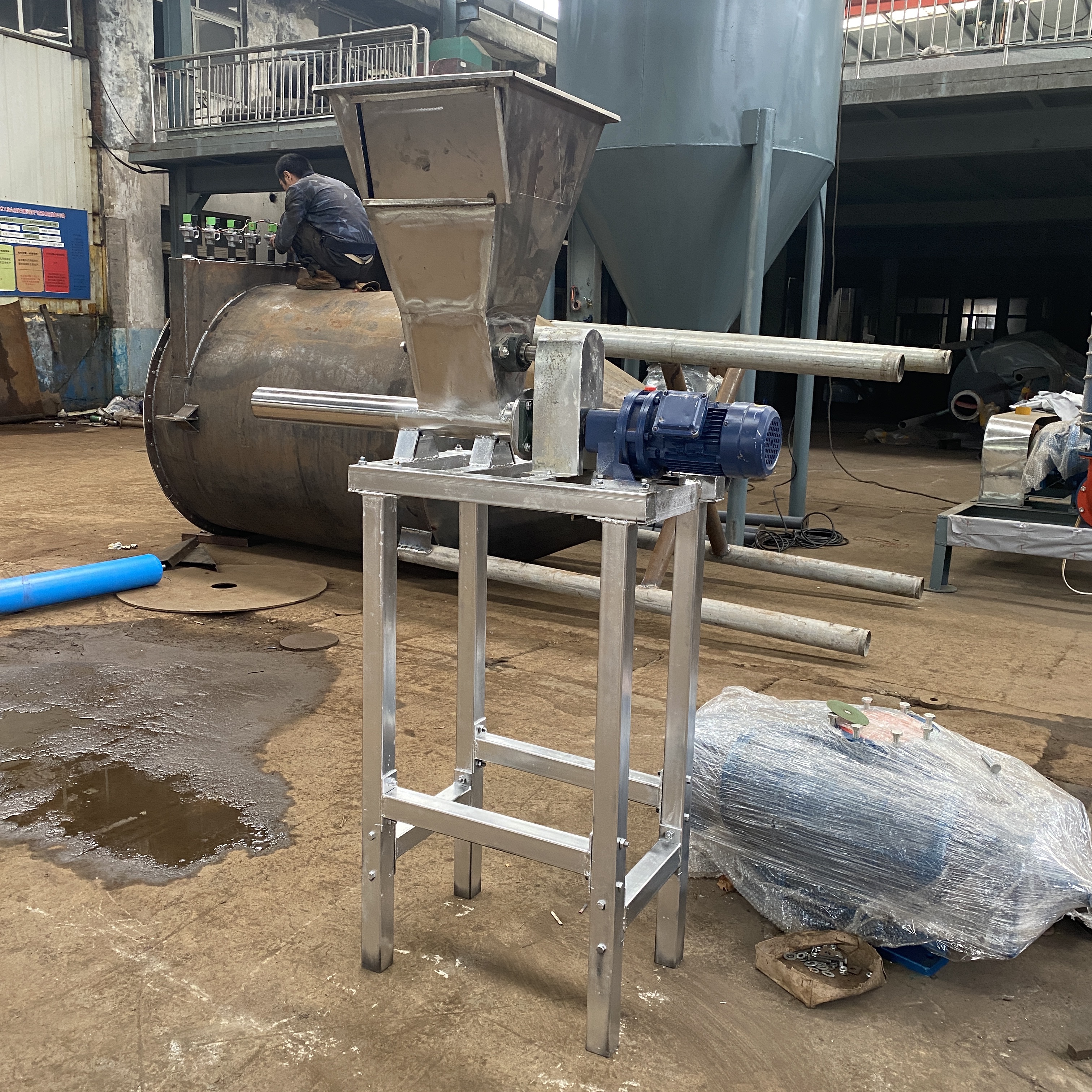 水平口传送土壤颗粒给料机facai土壤活化剂螺旋给料机