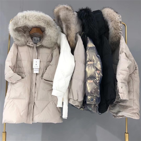 乔菲时尚芭莎围巾品牌女装尾货批发广州服装批发市场