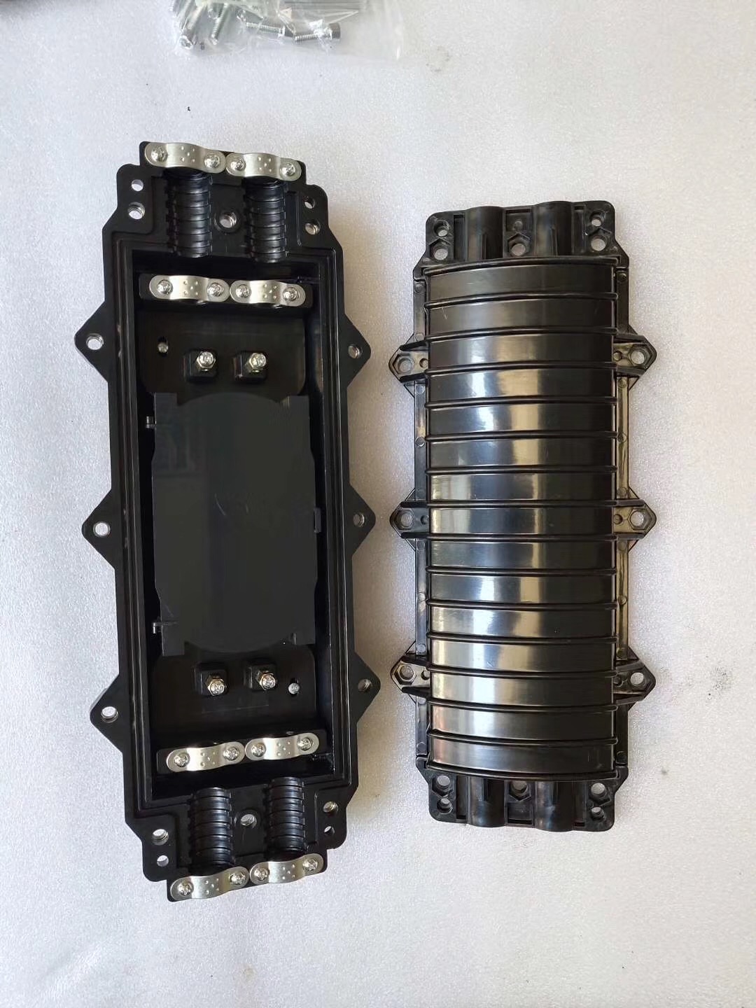 管道(隧道)和直埋等类型;按光缆连接方式分为直通接续和分歧接续两种