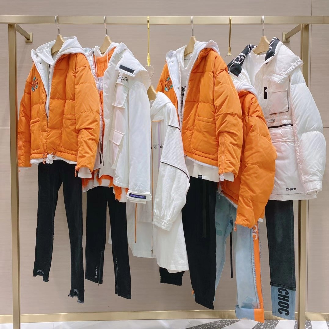摩安娜 维伊ve批发折扣店女装 冬季女装搭配羽绒服 女装品牌折扣专柜