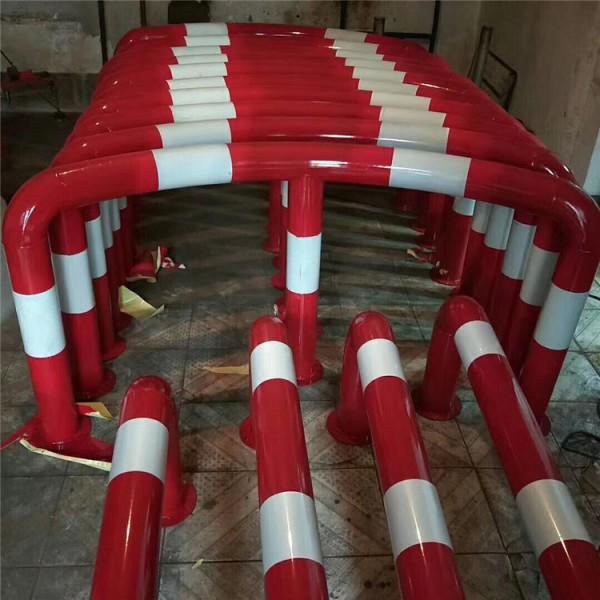 青青新禾加油站防撞柱规格齐全中石化m型防撞柱机构正规