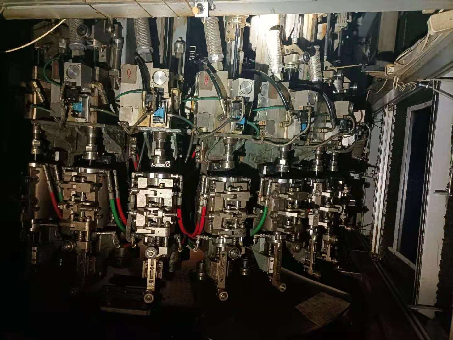 新美新口径2925/36000产能吹灌旋生产线