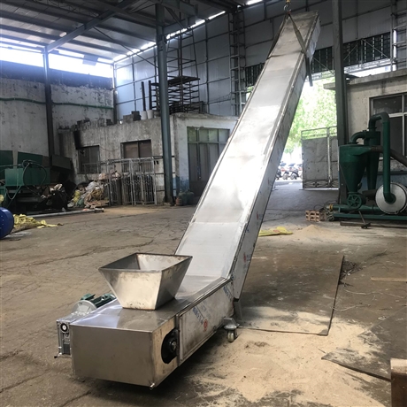 橡胶裙边格挡重型输送机wq888倾斜式爬坡输送机