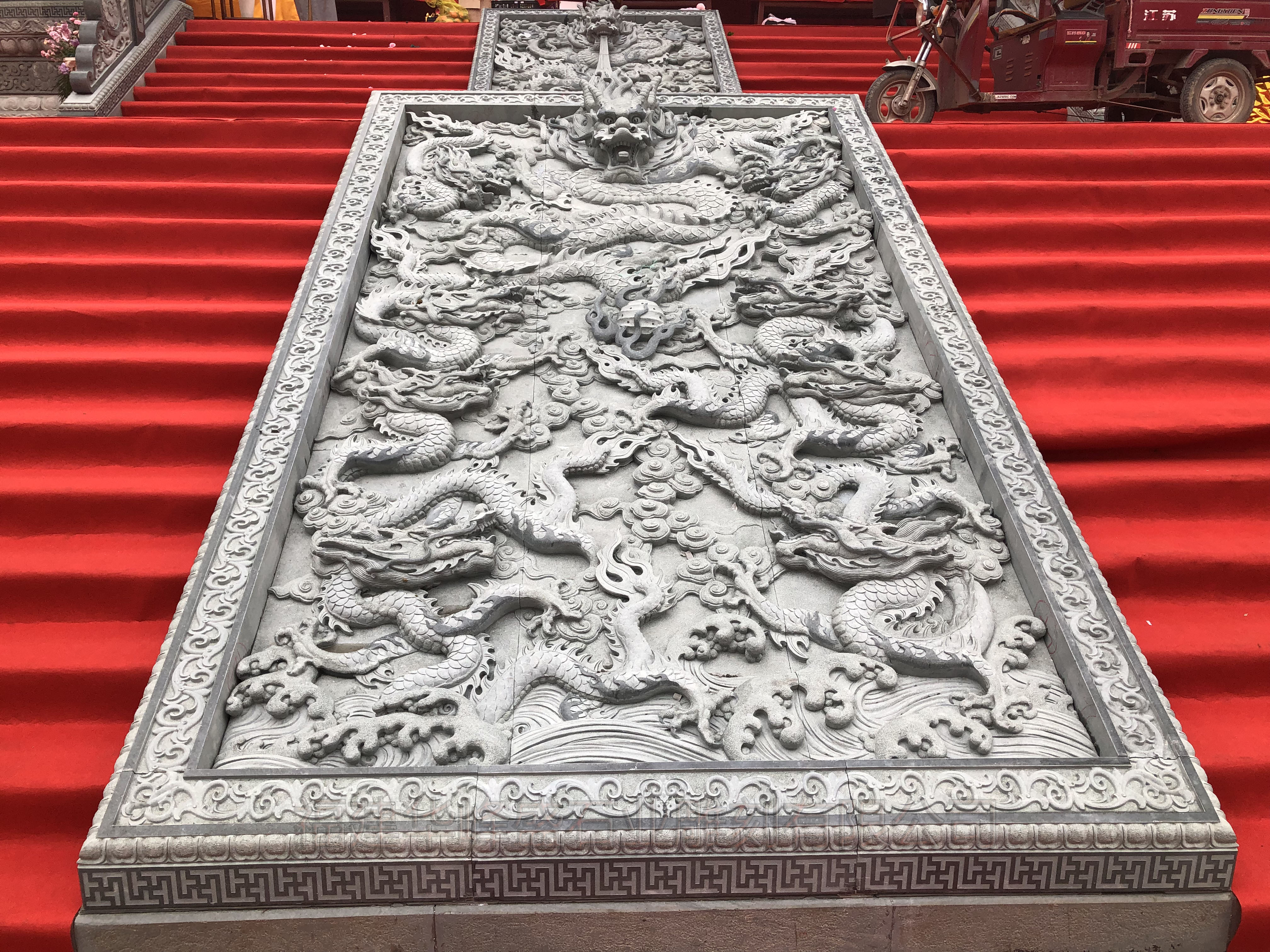 九龙石雕照壁采用浮雕形态别墅景墙浮雕