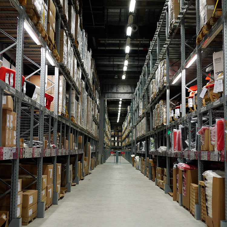 仓储式超市货架多层灰色存储量大