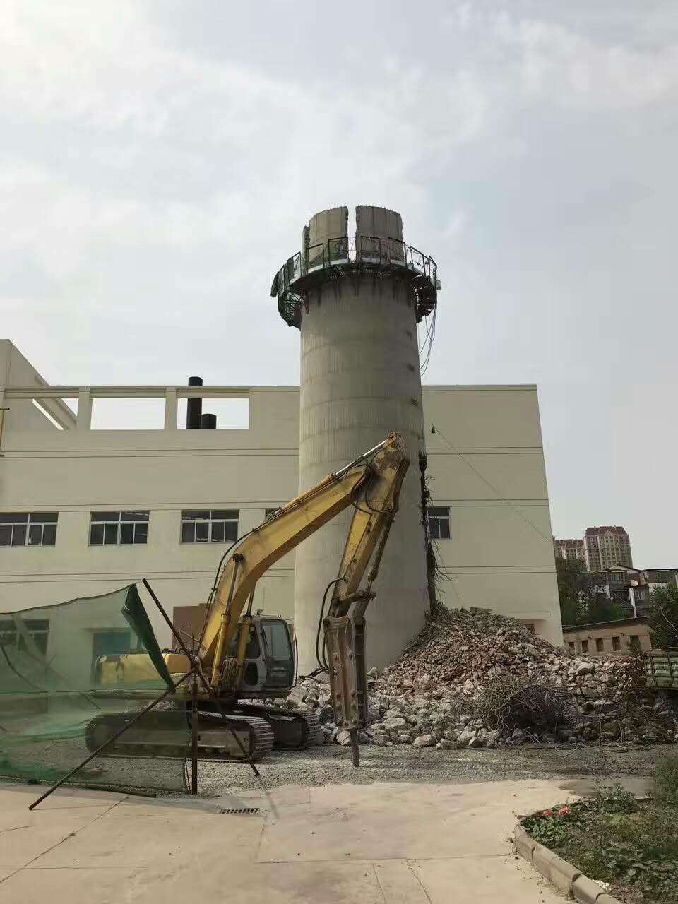 奥亚达拆除烟囱烟囱拆除