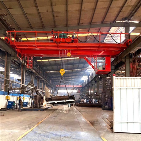 山东厂家出售10t桥式起重机工业厂房用双梁悬挂行车天车