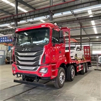 300挖机平板拖车 江淮K5X前四后八 板长8米 潍柴350马力 十三吨后桥