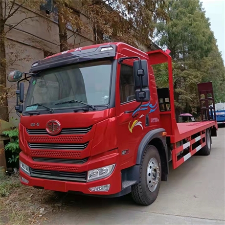 平板车 解放单桥龙V国六 板长5.5米 可拉150以内挖机