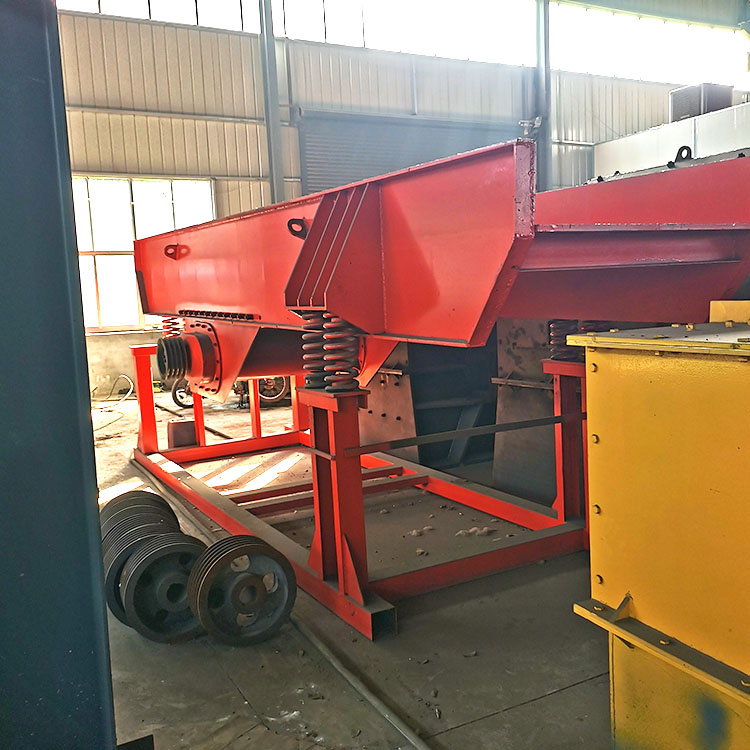 选矿用喂料机生产制造偏心轴喂料设备订购振动喂料机械性能稳定