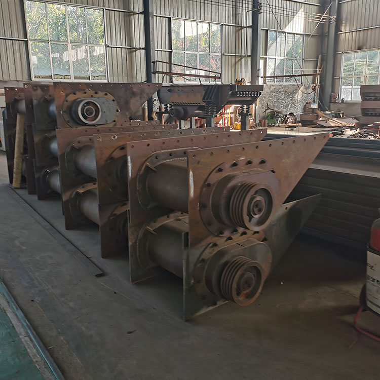 偏心轴喂料机工厂直供选矿用喂料机操作简便质量保障