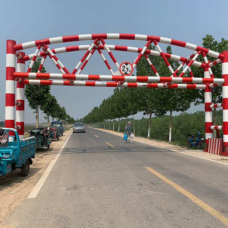 山东济南道路对开式限高架远程智能限高架防撞防砸限高杆质量过关