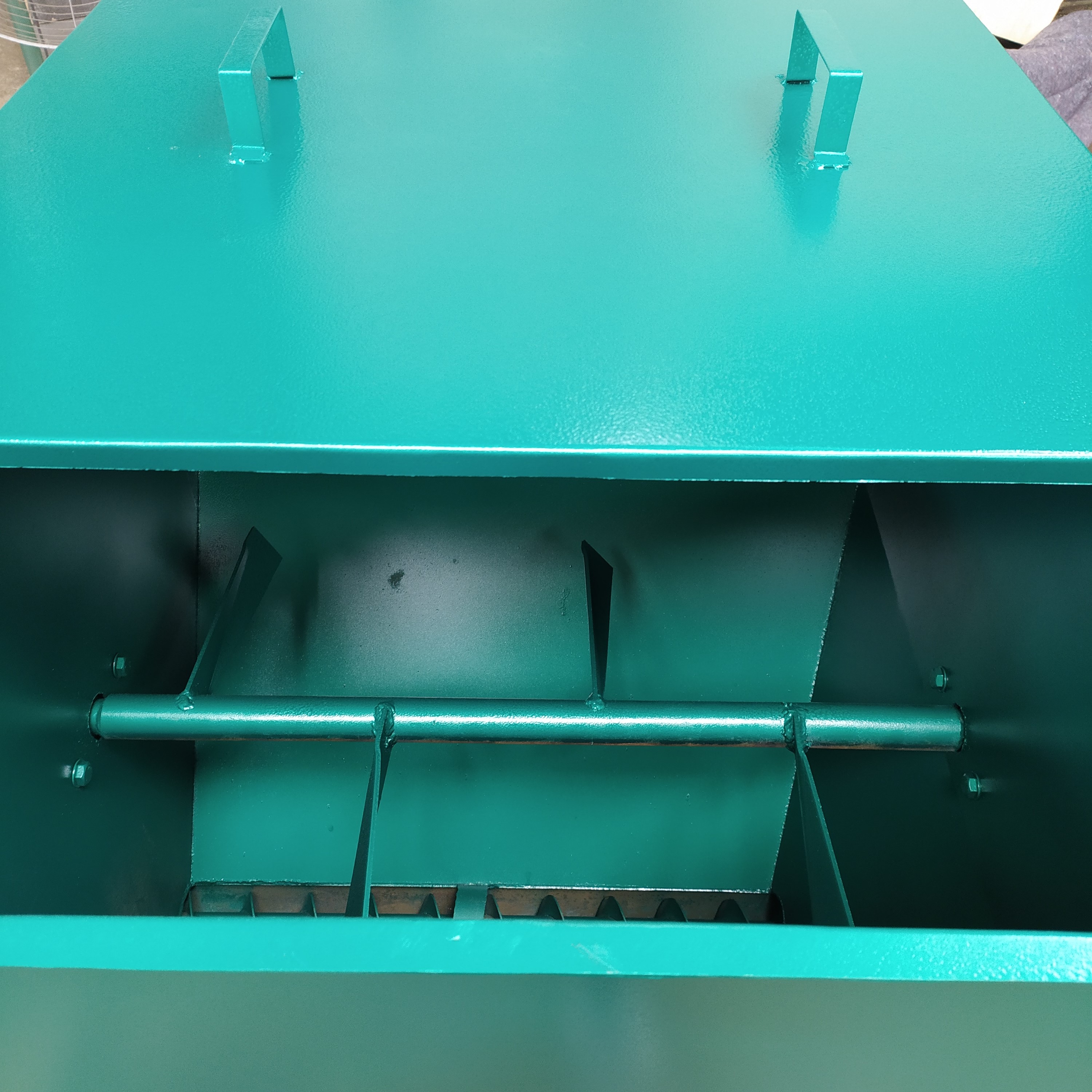 新疆玉米片微型加料机XWZF60公斤花生碎螺旋喂料机