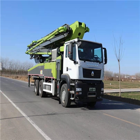 东风鑫达国六44米混凝土输送泵重汽斯太尔350马力潍柴发动机混凝土