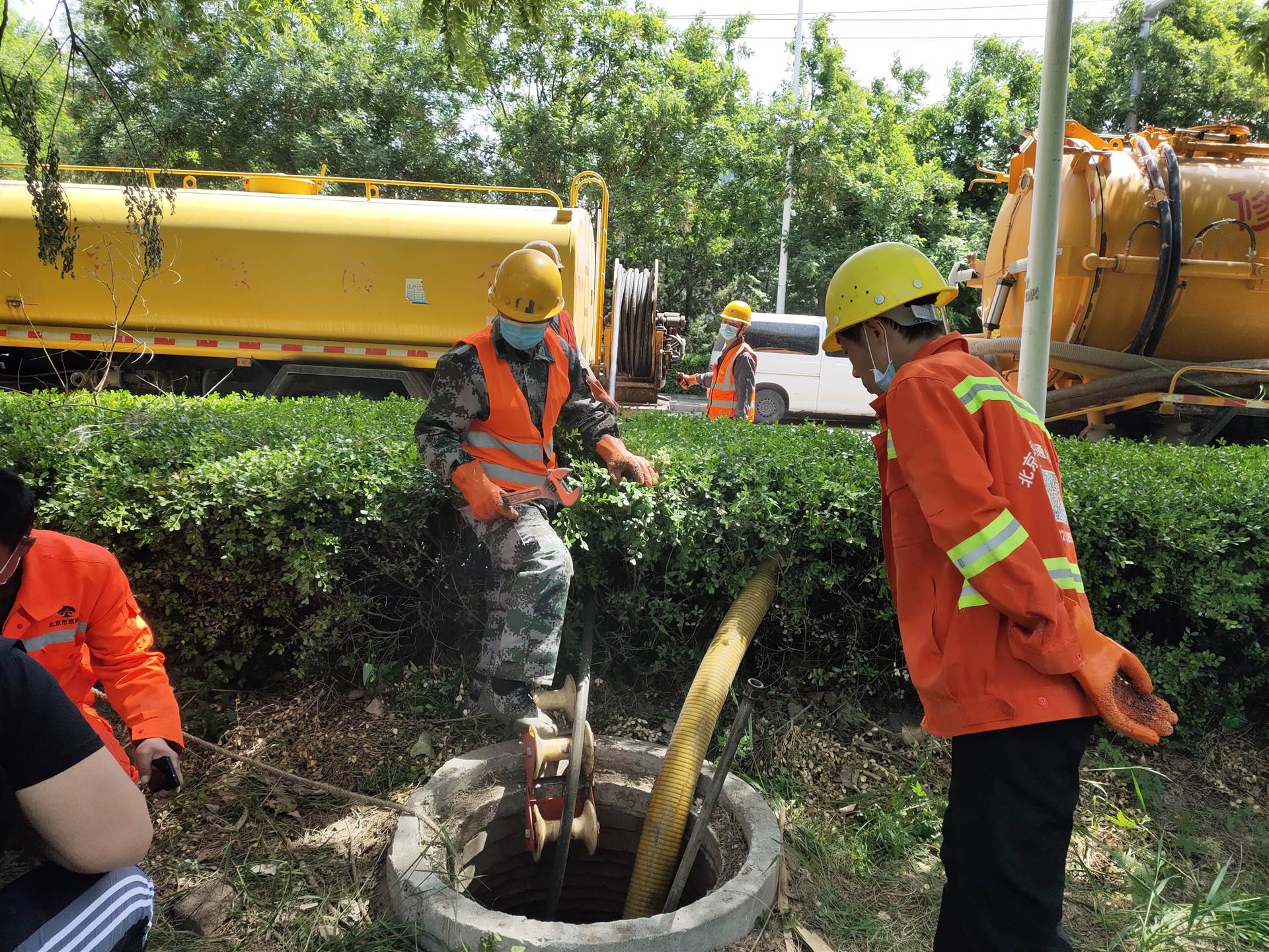 北京市政排污管道清淤清理备有专用清淤疏通车辆