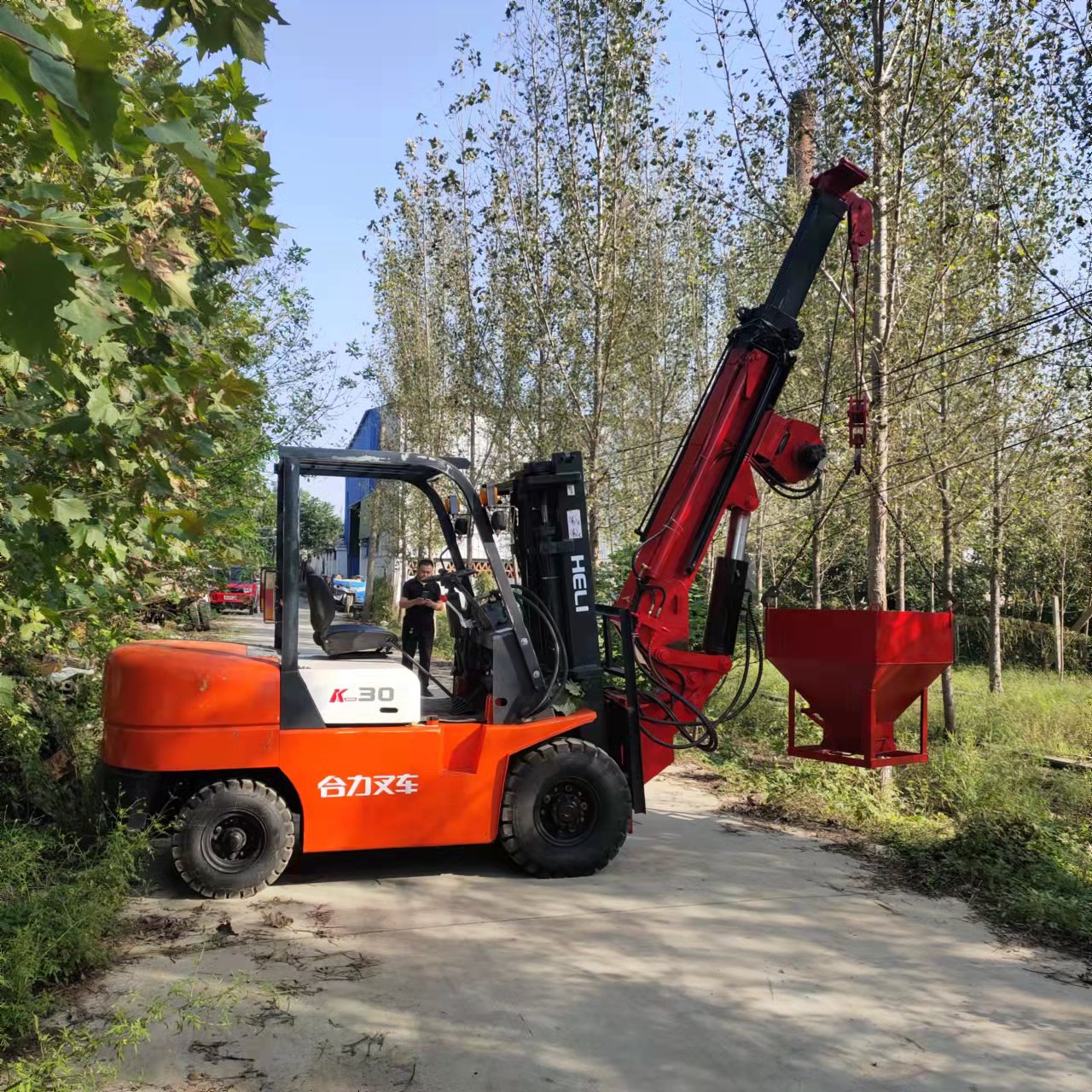 湖南移动叉车行走吊叉车加装行走式飞臂吊提升能力4吨飞臂吊