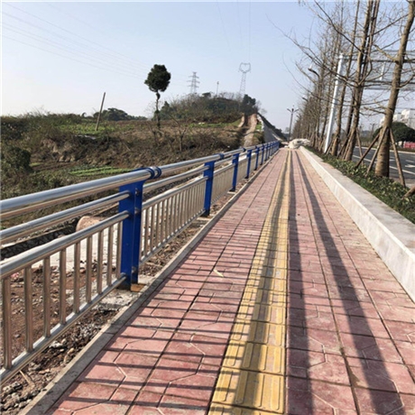 耐老化不锈钢防撞护栏河道护栏定制