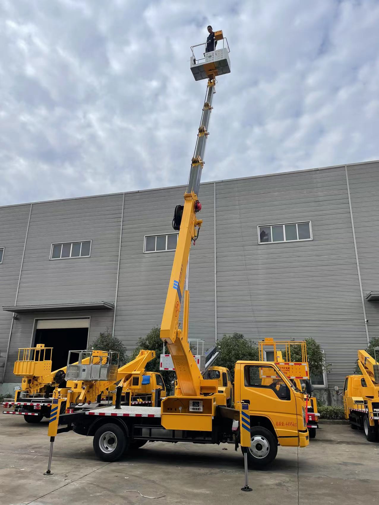 21米高空作业车国六江铃蓝牌免购置税