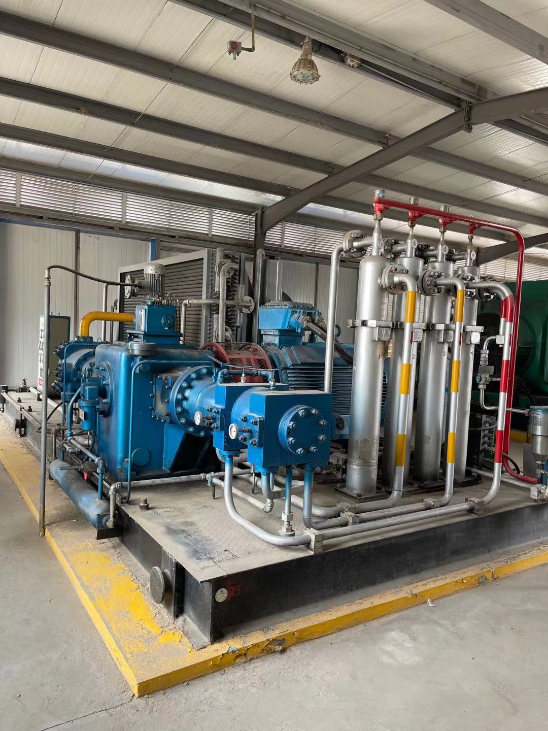 回收cng加气站  天然气压缩机   油水分离器  lng液化工厂