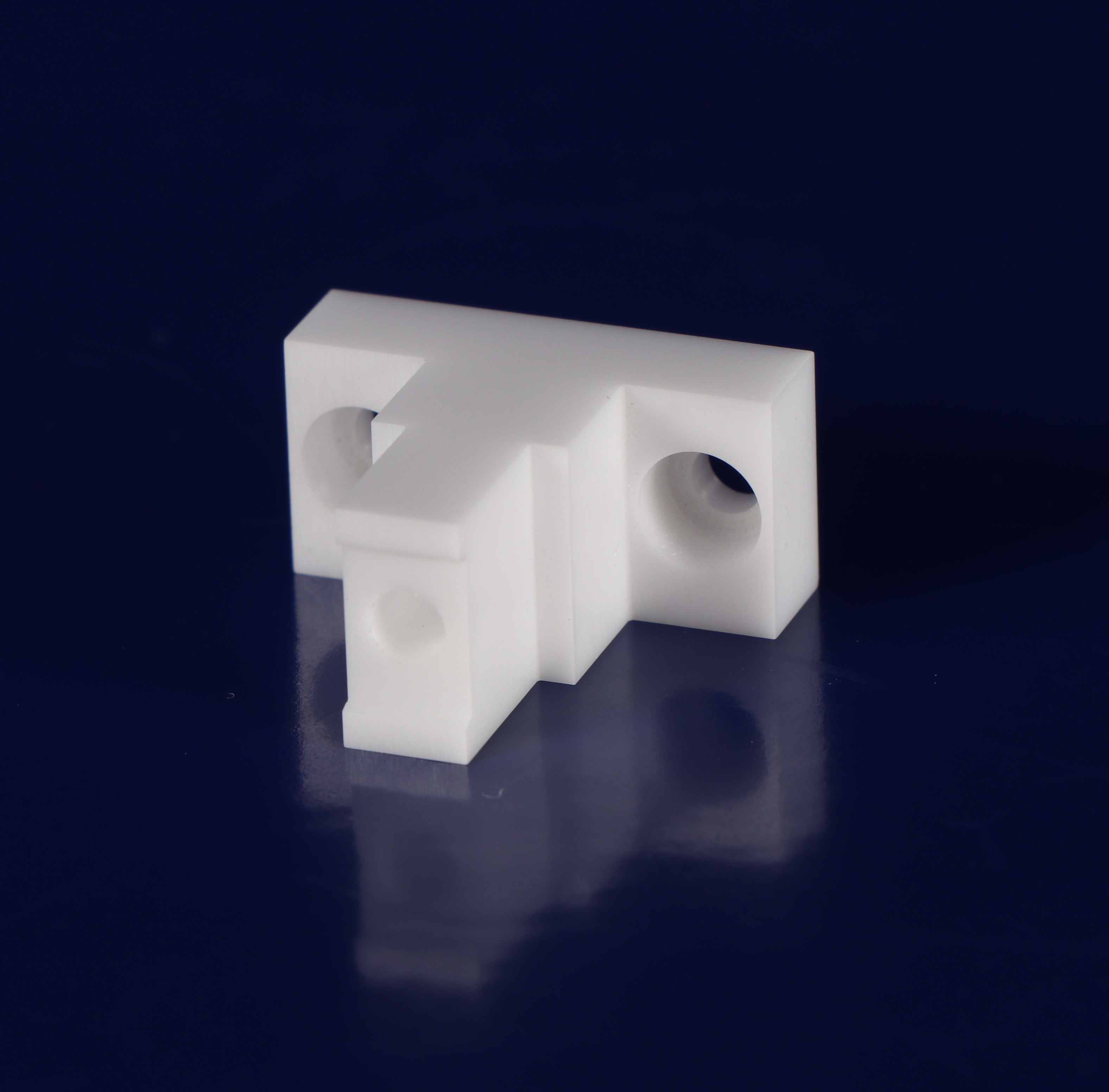 迈博陶瓷定制白色氧化锆陶瓷异形件陶瓷结构件