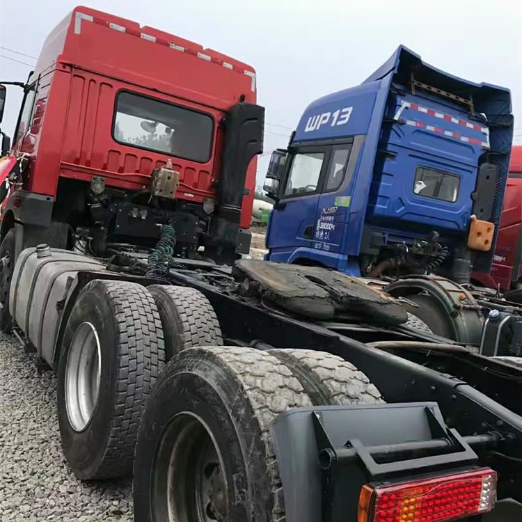 二手半挂头牵引车解放悍威375马力可分期付款