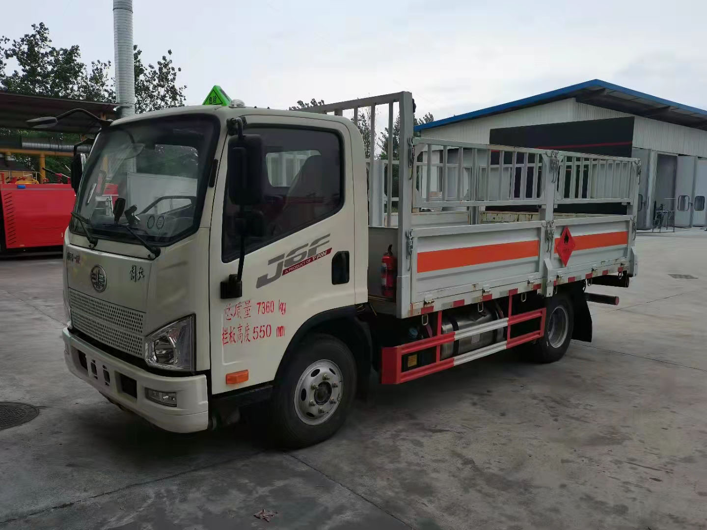 解放4米2黄牌国六气瓶运输车