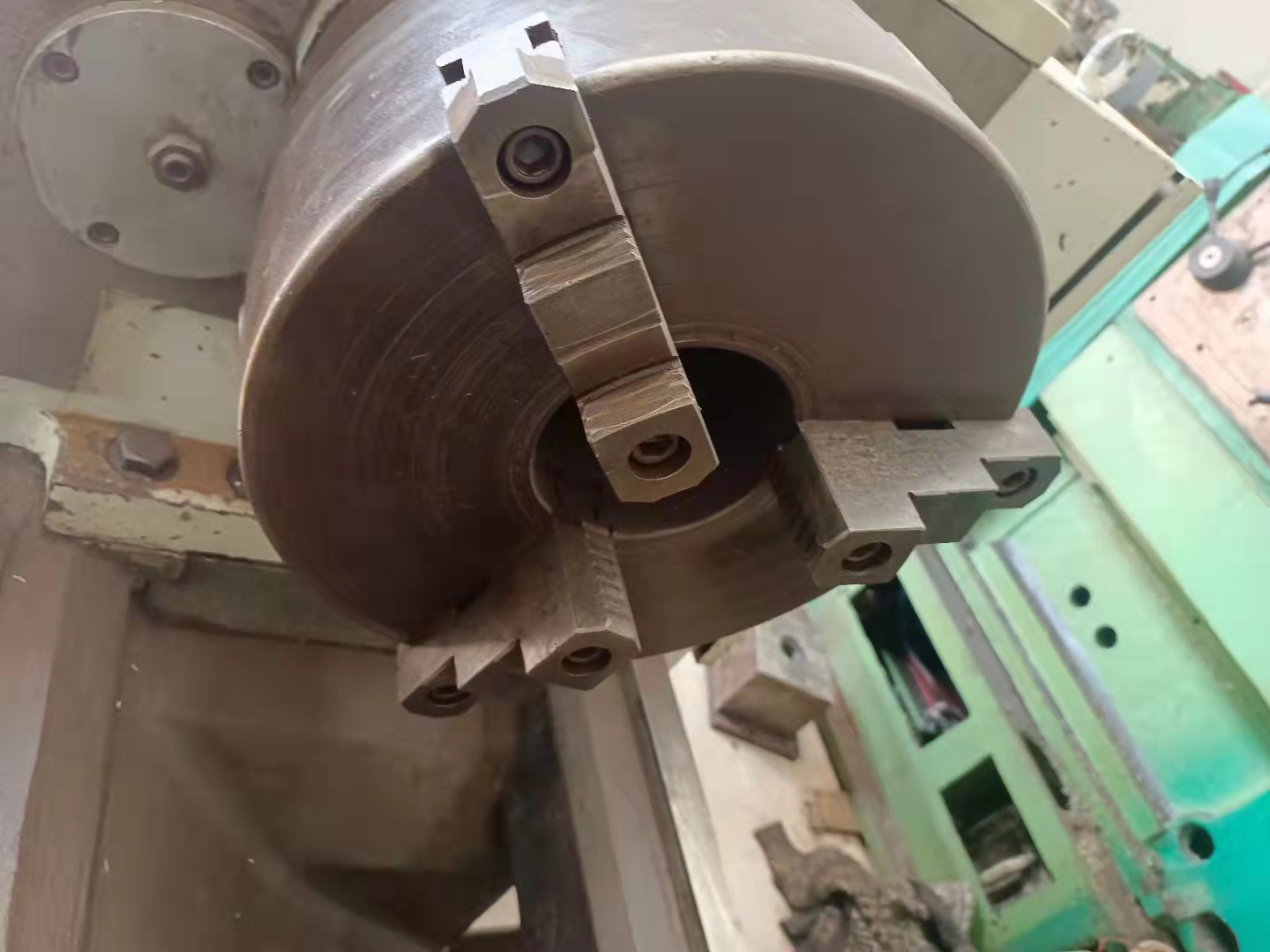 在位出售二手沈阳cw6180b卧式车床二手沈阳3米卧车二手车床