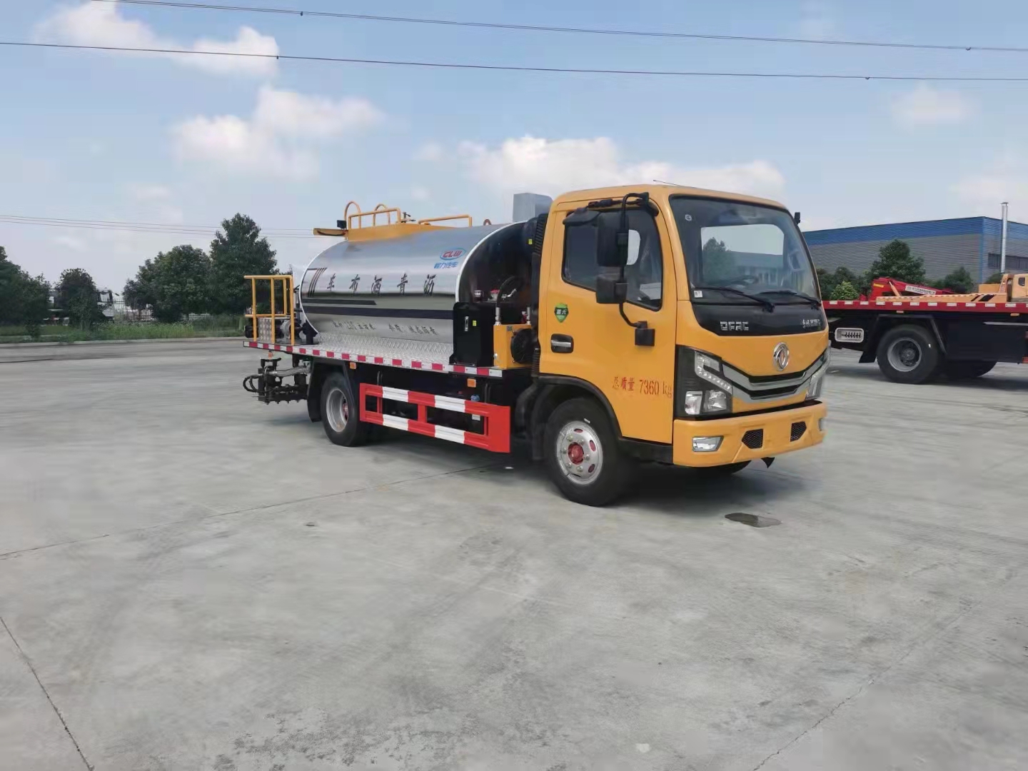 厂家批发7立方沥青洒布车 各种路面沥青撒布 现车价格优惠 可以分期