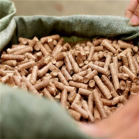 供应复兴生物质燃料颗粒出厂 源和志城木颗粒燃料 木屑燃料颗粒优惠便