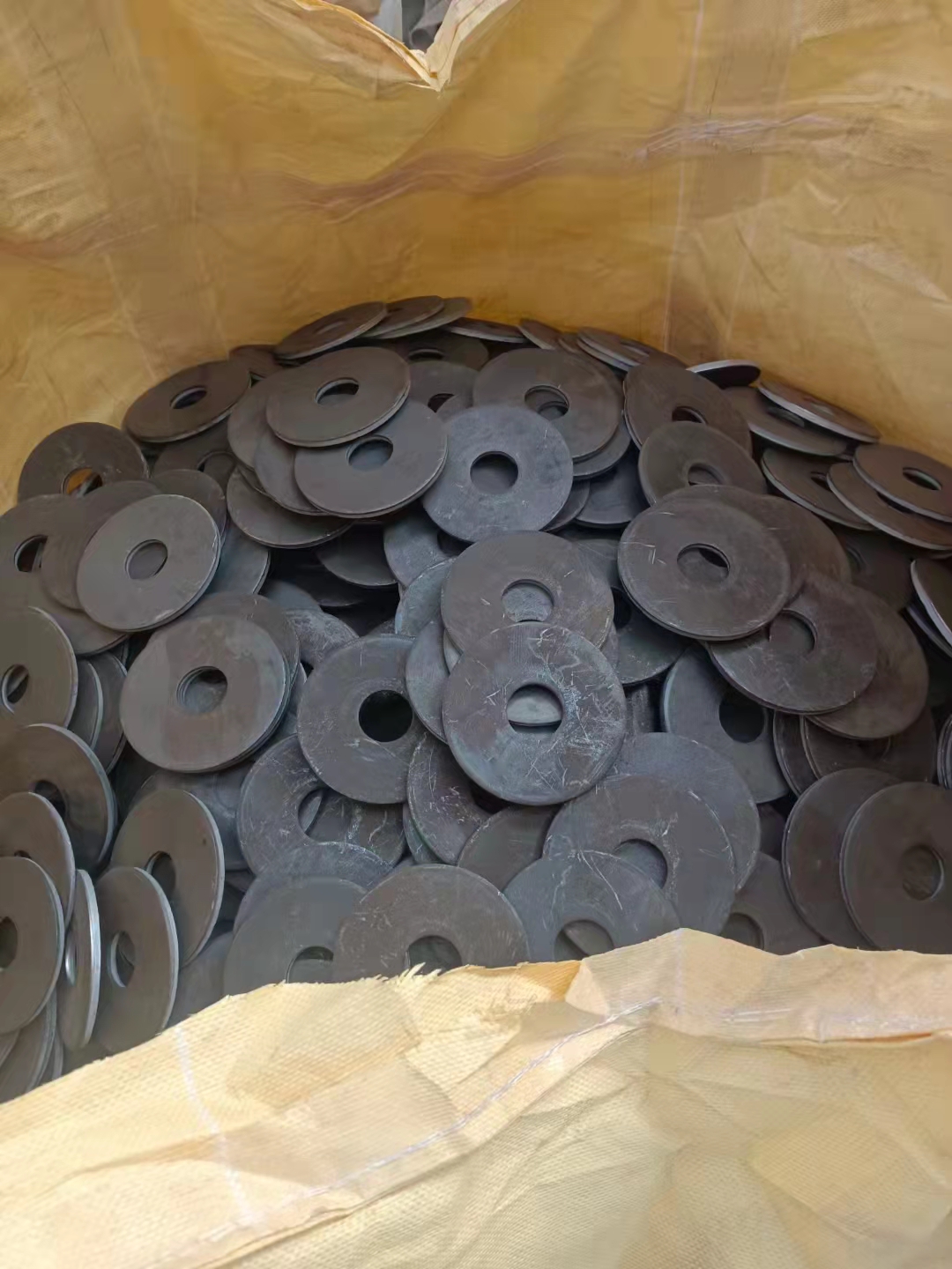 湘潭垫片冲压五金冲压件五金冲压厂用心前行