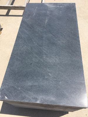 章丘芝麻黑光面花岗岩水洗火烧面荔枝面干挂石材可定做盲道板沟盖板