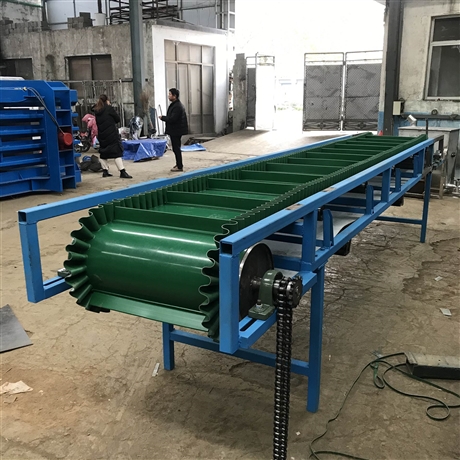 耐高温爬坡输送机wq888大倾角爬坡输送机设备