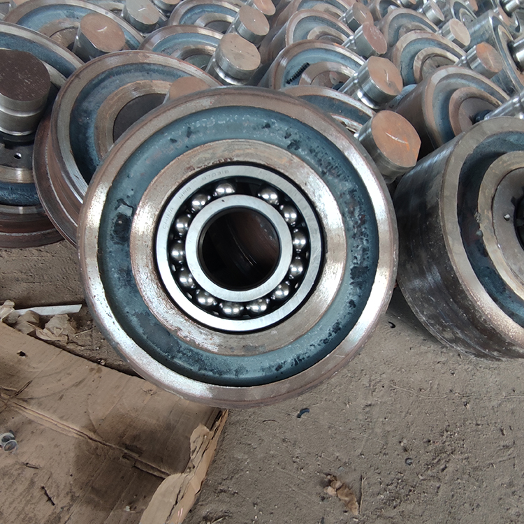 定制实心铸钢矿车轮对铸铁轨道导向轮森腾锻打窑车轮对