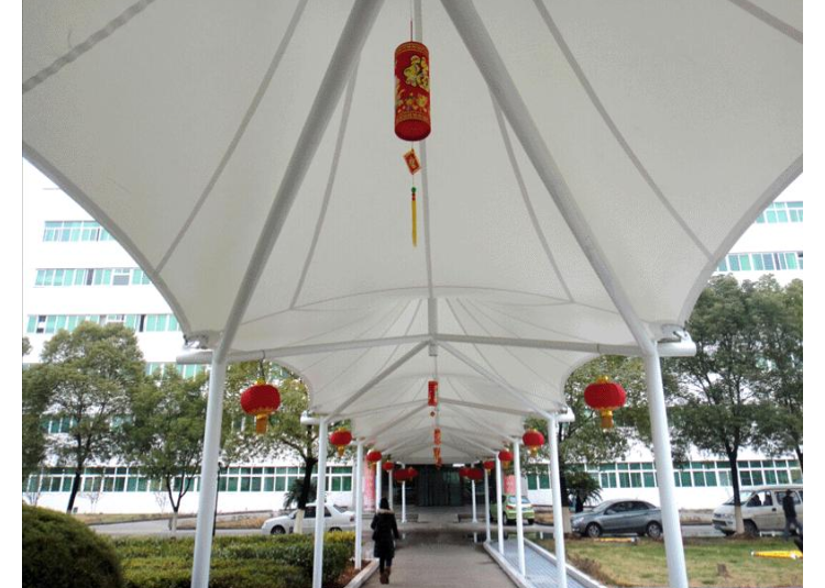 机场走道顶棚膜结构商业街遮阳连廊公交站台遮雨棚