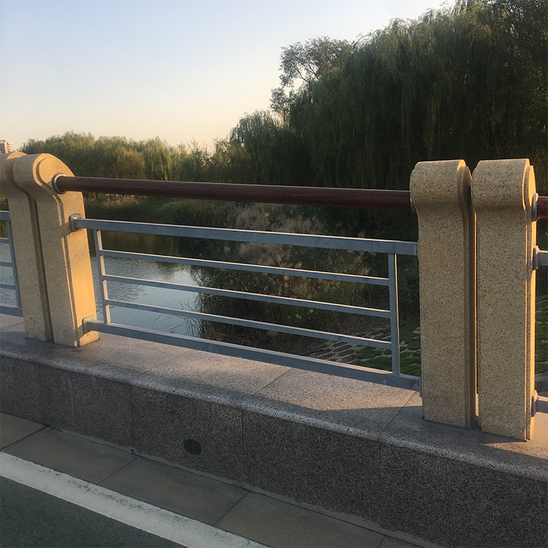 贵阳桥梁铸造石景观防撞护栏古典花纹雕刻护栏