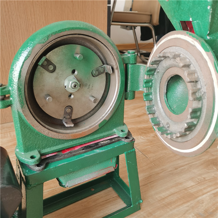 中药玉米粮食粉碎机盐粒打粉机规格100目细度花椒调料粉碎机