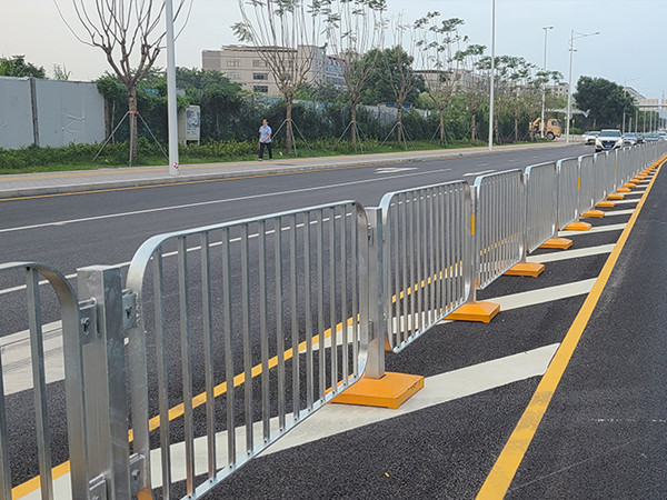 东莞塘厦路边护栏,市政交通护栏厂欢迎比价