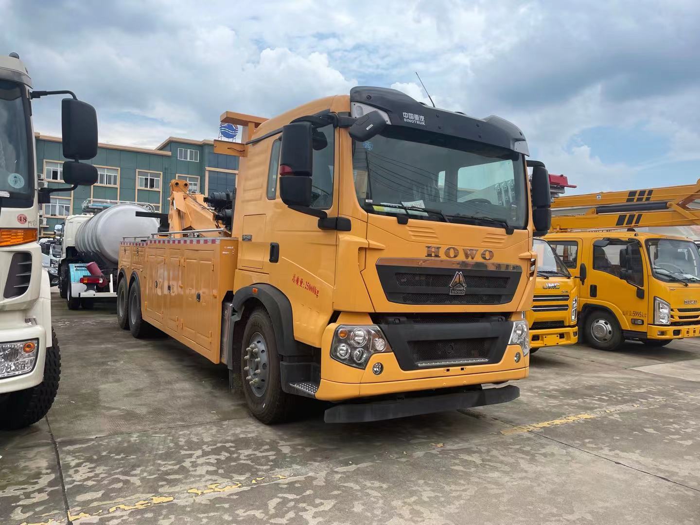 大型清障车厂家国六豪沃后双桥重汽350马力