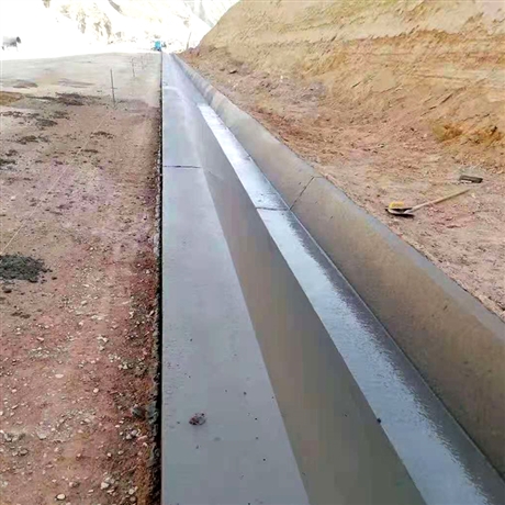 多功能梯形排水沟滑膜机u型水渠浇筑机蝶形边沟机子