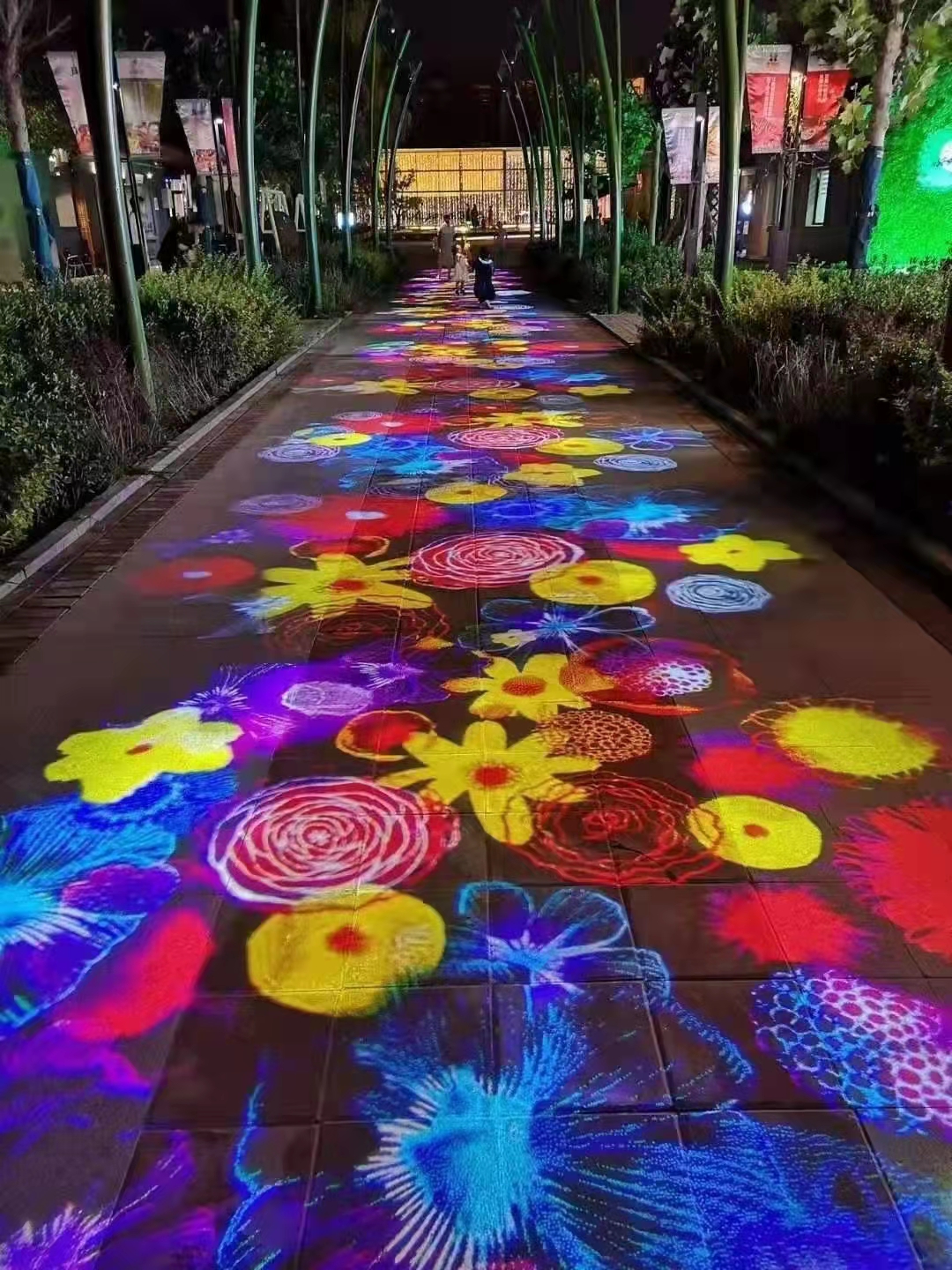 樱花投影灯网红景区打卡动态创意投影灯门店亮化工程品质