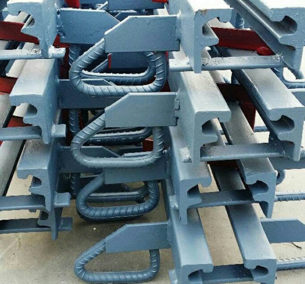 桥梁f型模数式伸缩缝多向变位伸缩缝建筑路面装置伸缩缝