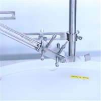 西林瓶灌装旋盖机，高速定量液体灌装机，全自动直线式灌装机械