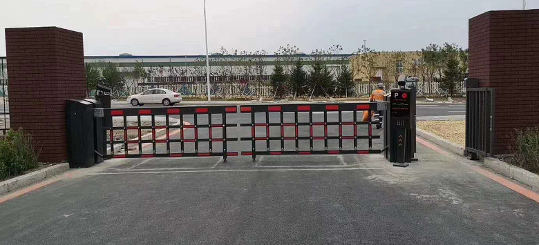 淄博道闸安装小区门禁升降杆停车场车辆识别起落杆系统鲁冠品质质量